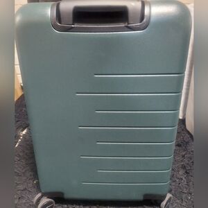 Exspandable Hard Shell Carry-On Suitcase